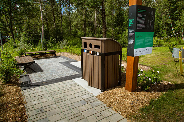 Des dalles à contenu 100 % recyclé - Photo : Ville de Victoriaville