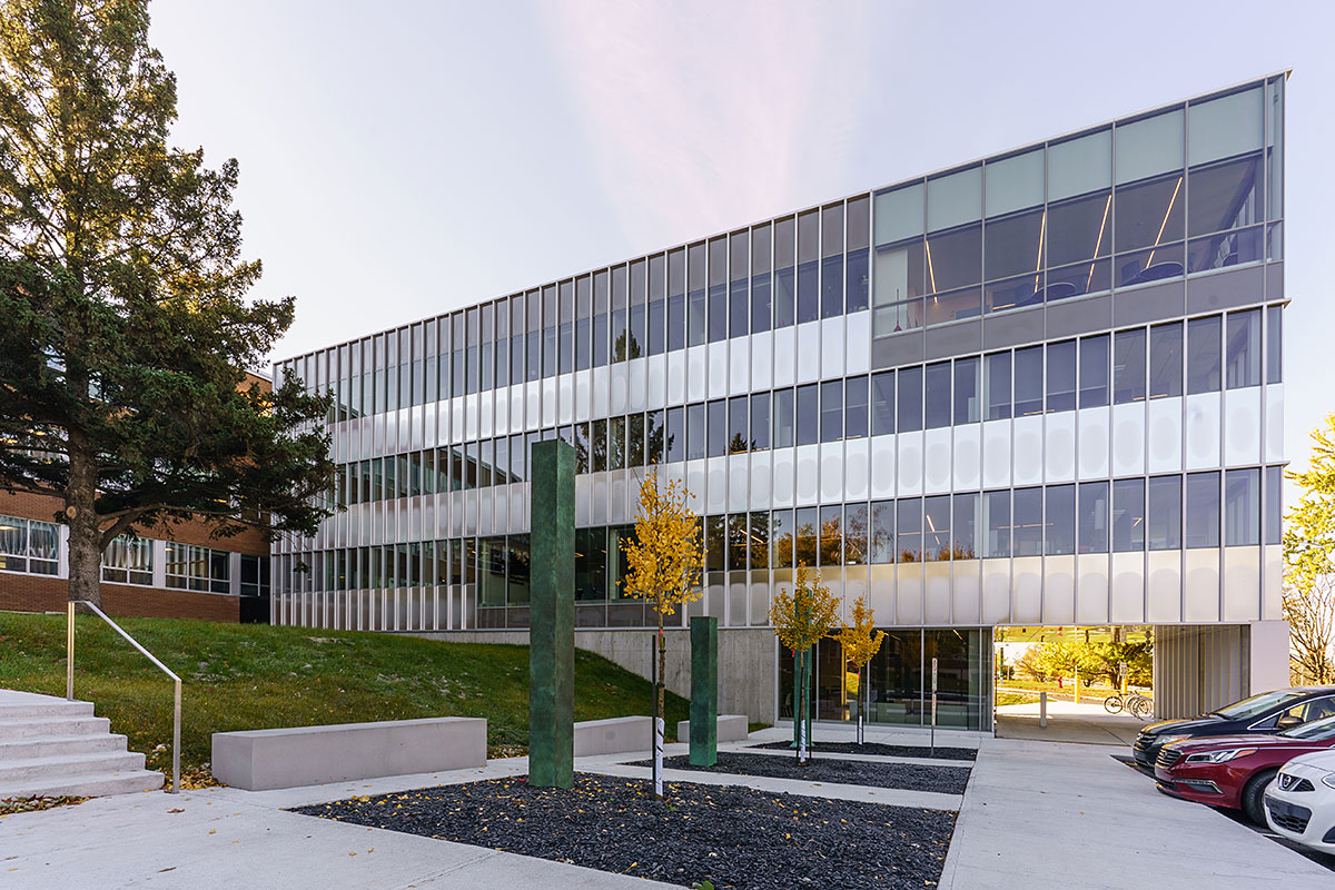 Le 19 novembre, l’Université de Sherbrooke (UdeS) a inauguré le pavillon A5 de la Faculté des lettres et sciences humaines. Crédit : Université de Sherbrooke