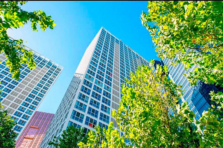La Banque d’infrastructure du Canada (BIC) accorde un prêt de 100 millions de dollars à GDI Services aux immeubles pour soutenir la rénovation énergétique de bâtiments.