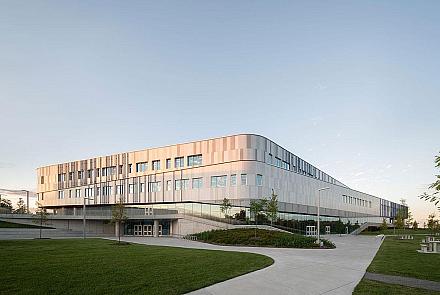 L’école secondaire du Maréchal à Mirabel. Crédit : David Boyer