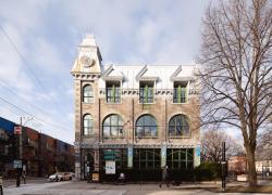 La Ville de Montréal a lancé un concours d’architecture pour moderniser la bibliothèque Saint-Charles. Crédit : Raphaël Thibodeau