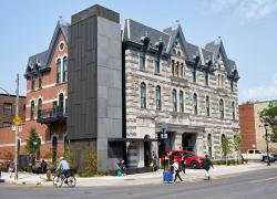 La caserne 26 a fait l’objet de rénovations majeures effectuées dans une perspective patrimoniale et durable. Photo : Ville de Montréal