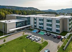 Le bâtiment situé sur la rue Martin, à Thetford Mines, a obtenu la certification le 23 octobre. Crédit : Groupe A / Annexe U 