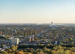 Avec son PDI 2023-2032, la Ville de Montréal veut se donner les moyens de rendre la métropole plus verte, inclusive et sécuritaire.  Crédit : This Guy, Unsplash