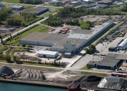 L’usine Saint-Gobain de Sainte-Catherine deviendra le premier site de fabrication de panneaux muraux zéro carbone en Amérique du Nord. Crédit : Saint-Gobain