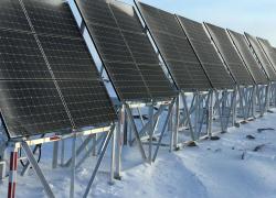 Les centrales solaires de La Prairie et de Varennes d’Hyrdo-Québec devraient être mises en service d’ici la fin de 2020. Photo : Hydro-Québec