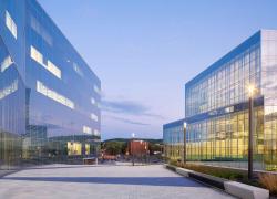 Le Complexe des sciences du campus MIL de l’Université de Montréal est certifié LEED Or. Photo : Stéphane Groleau